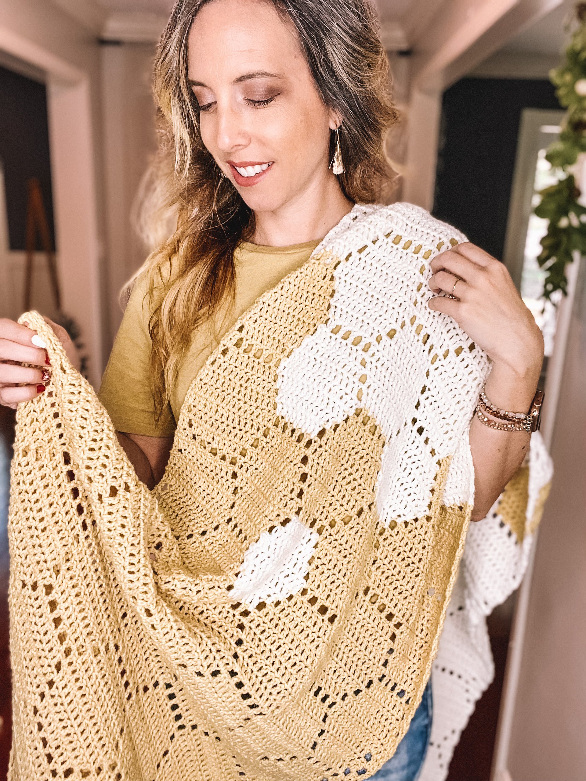 Modern Honeycomb Crochet Shawl Video Tutorial product image (1)