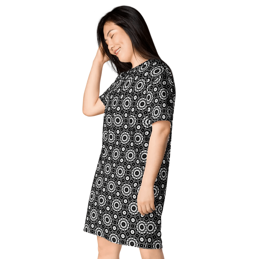 Abstract Monochrome Circles T Shirt Dress product image (6)