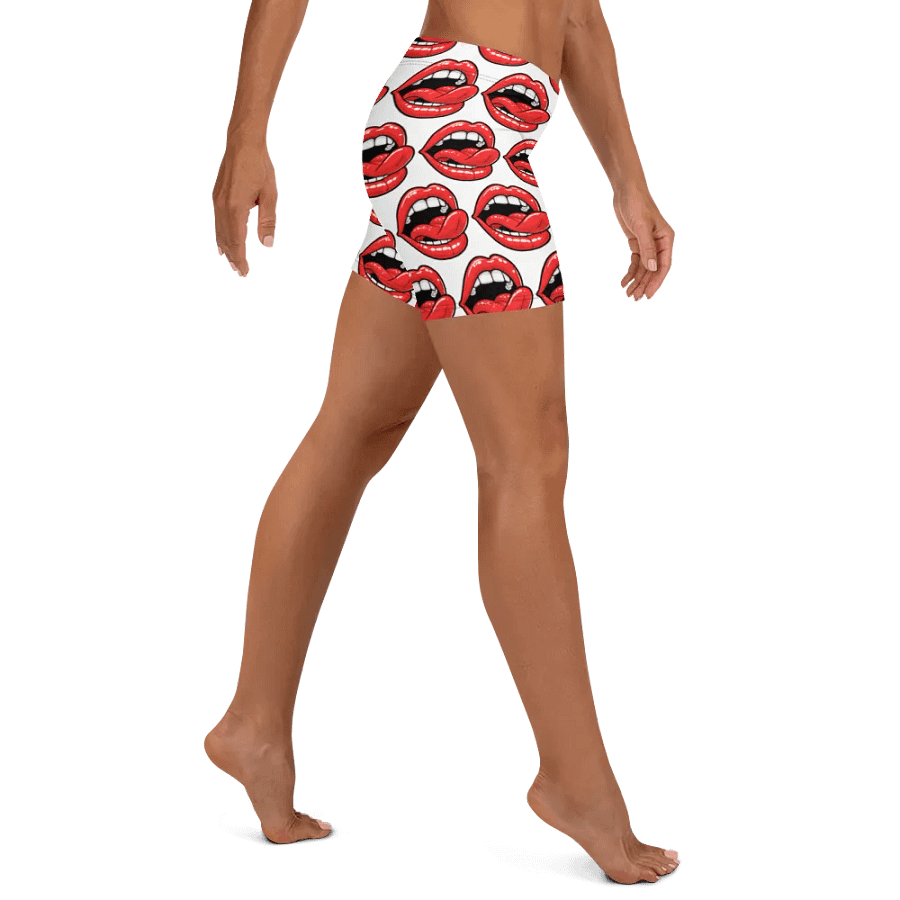 RED WHxRE LIPS ALL OVER product image (4)