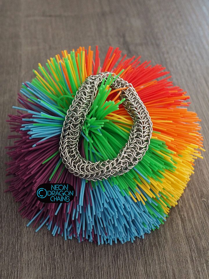 Mobius Fidget Toy / Stainless Steel product image (2)