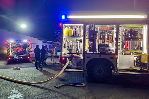 Asbach: Kellerbrand in Windhagen Brand kann schnell gelöscht werden

Freitagabend wurde in Windhagen in einem Einfamilienhaus...