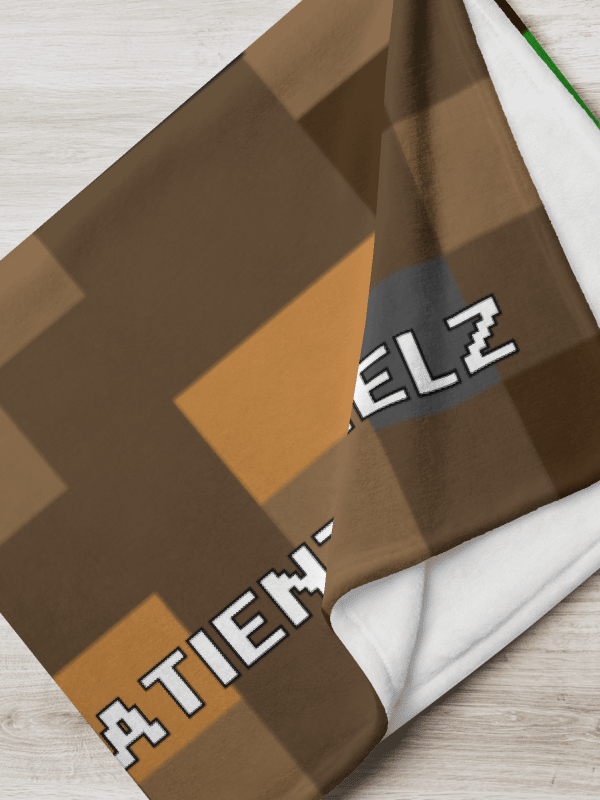 Patient PixelZ P Logo Throw Blanket (PixelZ My Craft) product image (9)