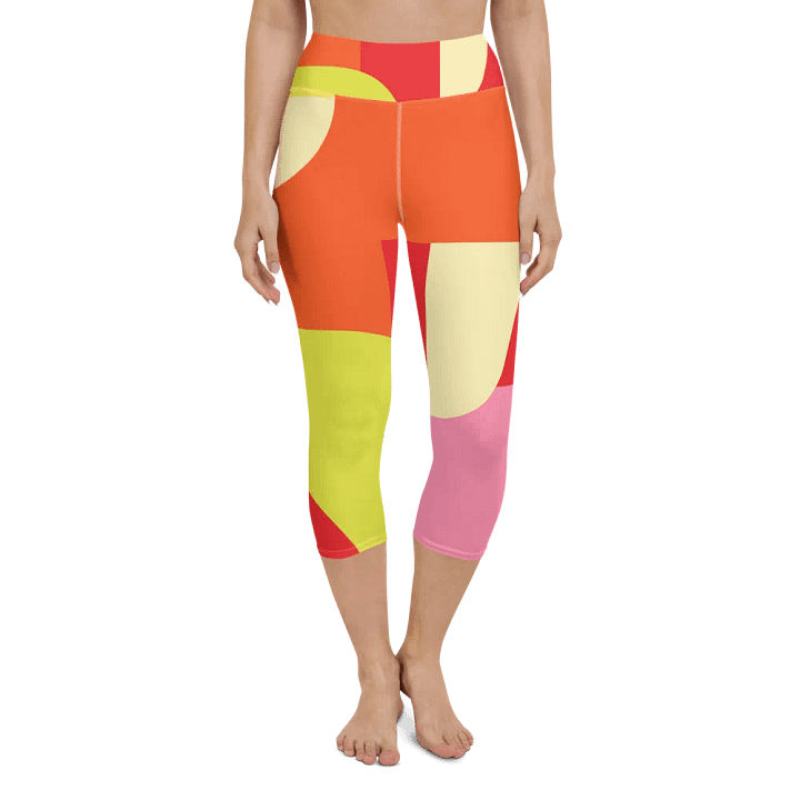 Colorful Large Abstract All-Over Geometric Print Capri Leggings product image (1)