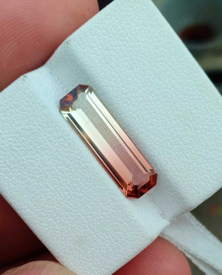 BI-COLOR AFRICAN TOURMALINE VVSI GRADE LOOSE GEMSTONE EMERALD CUT, 3.90 CARAT product image (7)