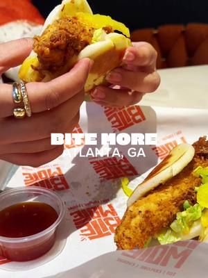 📍 @Bite More - Atlanta, GA. 🍔 Located in the heart of ATL BiteMore is a hidden gem you need to try! from their Nashville chicken sandwich to their amazing hand-crafted lemonades, everything was an exceptional! Your tastebuds will thank you later. #exploregeorgia #hiddengems #atlantafoodies #foryoupage 