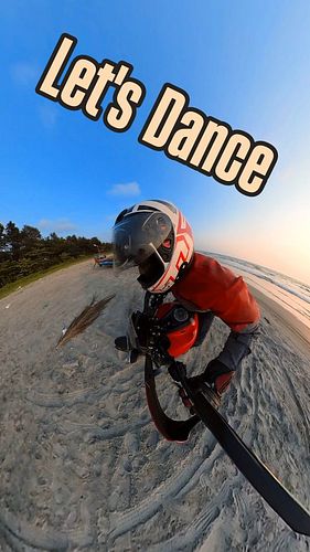 These unique dance steps are dedicated to solo riders..I know you guys have already figured it out 😂
.
#beachvibes🌊 #fzsv3 #b...