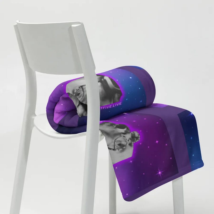 ninepoGCHAMP Blankie product image (8)