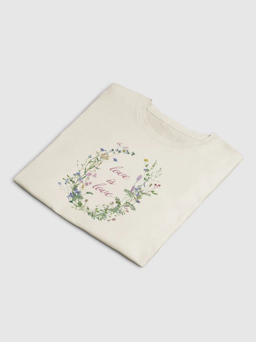 Love is Love - Cropped Tee product image (15)
