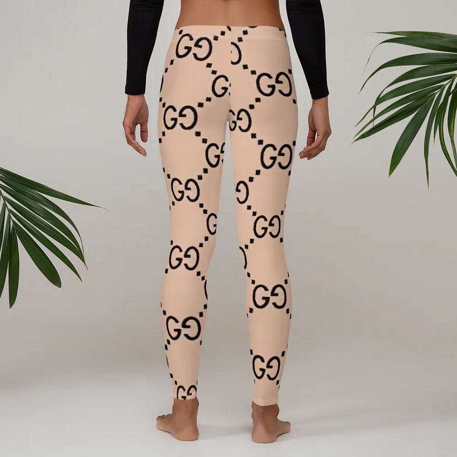 Elegant Monogram Leggings: Designer-Inspired Luxury Pattern Women's Activewear product image (4)