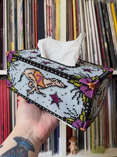 the latest addition to the tissue box covers, photographed in natty lite! pattern is available on my website 🩵💜🤎
.
.
.
#cross...