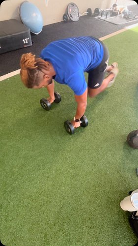 🔥 Monday Finisher: QUAD CRUSHER 🔥
10-Min Rhythm Intervals (40s work / 20s rest)
No excuses. Just you vs. the clock. Let’s go ...