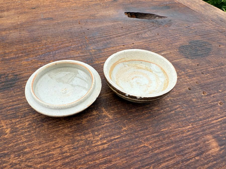 🎎 Ceramic Incense Powder Holder with Swirl Lid – Japan Antique Roadshow product image (5)
