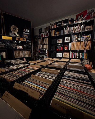 DIGGIN IN THE CRATES CREW. 💿🔥📀