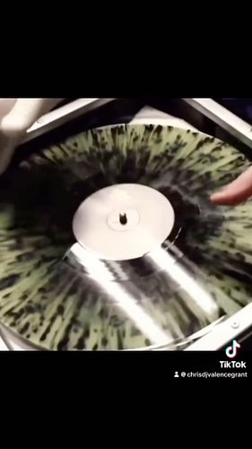 Oldie but goodie… #vinyl #vinylpressing #vinylcommunity #vinylcollection #vinylcollectors #independentrecordstore #onlinereco...