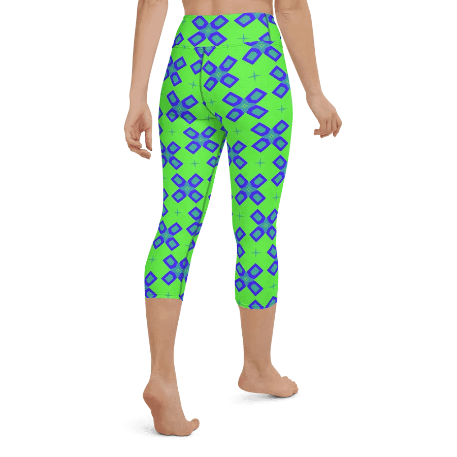 Geometric Groove Capri Leggings product image (5)