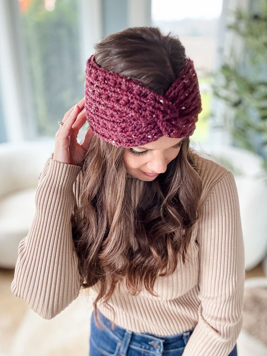 Snuggle Season Headband Crochet Pattern product image (5)
