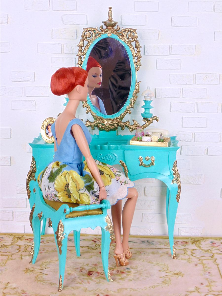 Refurbished vintage Susy Goose vanity for 12” fashion dolls AQUA product image (3)