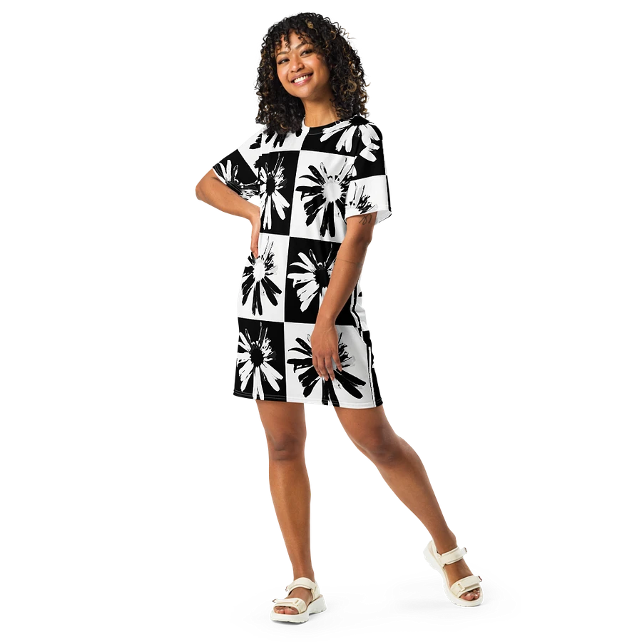 Abstract Black and White Daisy Flowers Ladies T Shirt Dress product image (11)