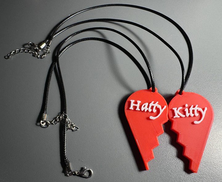 3D printed heart necklace, customisable product image (1)