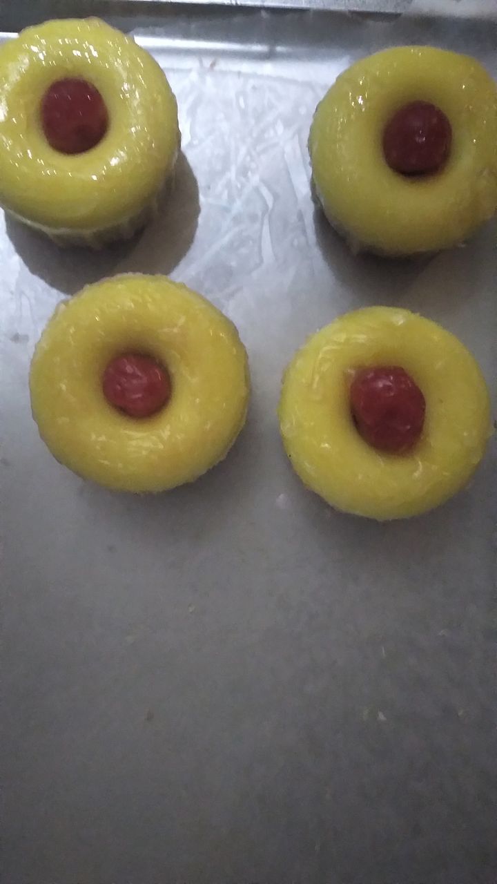 Pineapple Upside-Down Wax Melts product image (1)