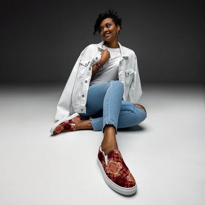 Rose Bouquet Women's Slip-On Canvas Shoes product image (2)