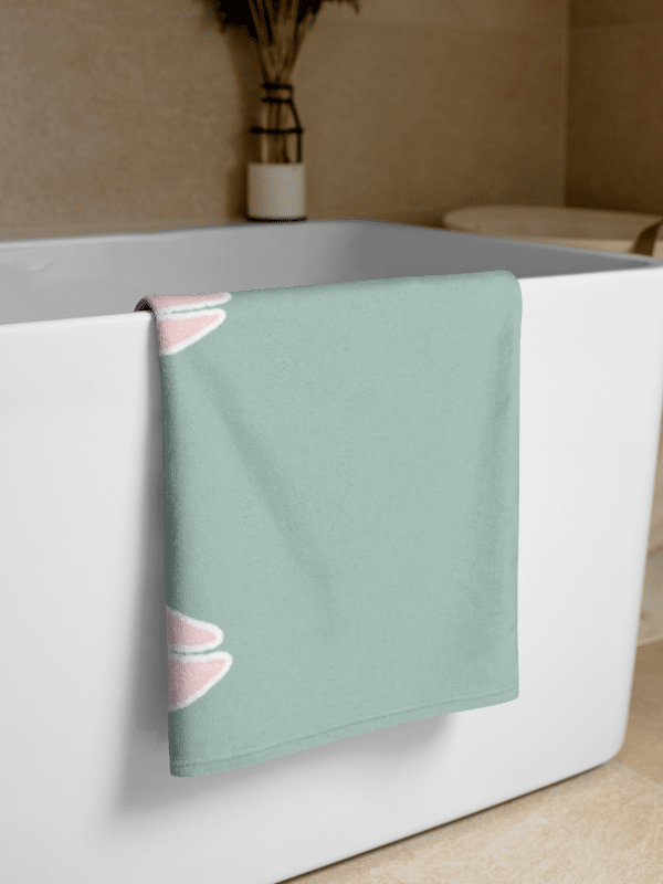 GREEN PINK LOBSTER TOWEL - Strandtuch mit Hummer Rosa Grün product image (4)