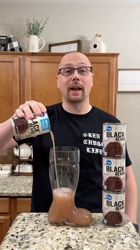 Chugging Black Bean Water & Fresca! #kenchugs #blackbeans #fyp