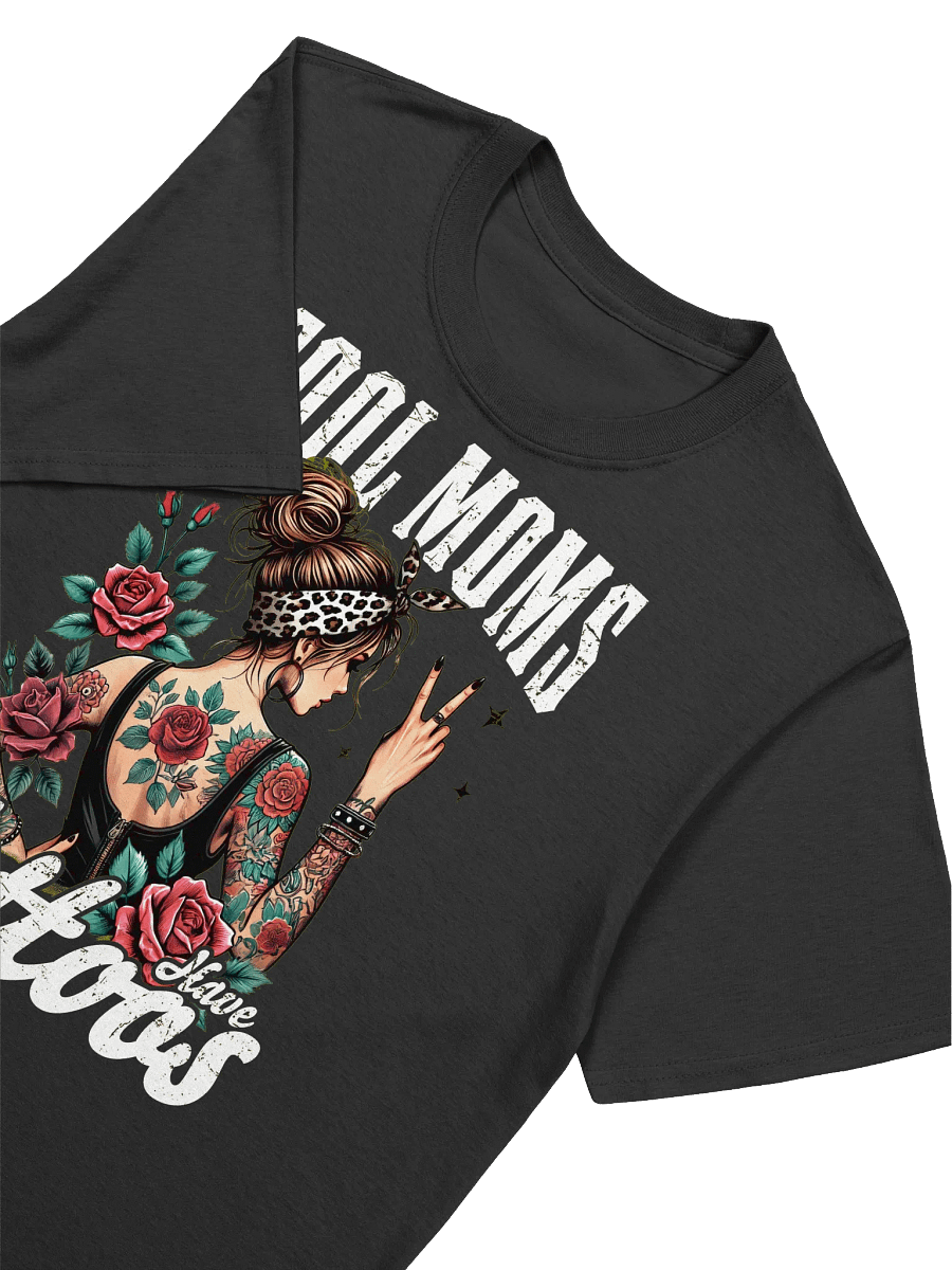 Cool Moms Have Tattoos - Edgy Mother Graphic T-Shirt product image (18)