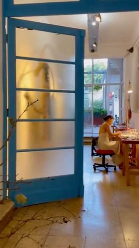 Memories from Open house @residenciacorazon 
Playing with natural pigment painting✨ while showing my natural dyed fabrics and...