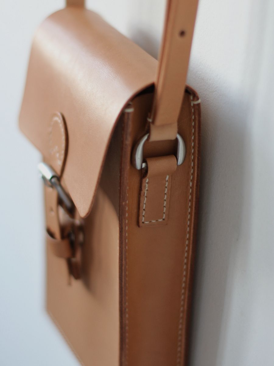Vegetable Tanned Leather Classic Satchel – Honey product image (9)