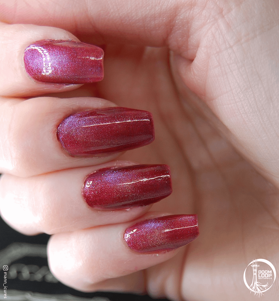 SUGARPLUM SCARY - Plum and Green Magnetic Nail Polish product image (3)