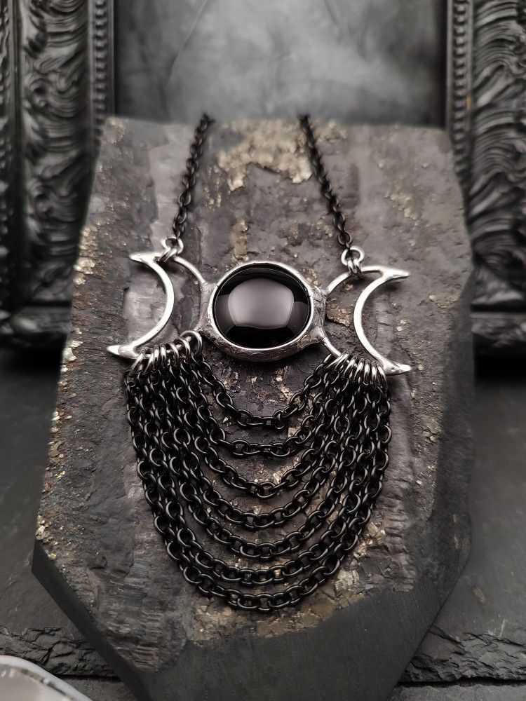 Moon Spirit - Lunar Triad Sweeps product image (5)