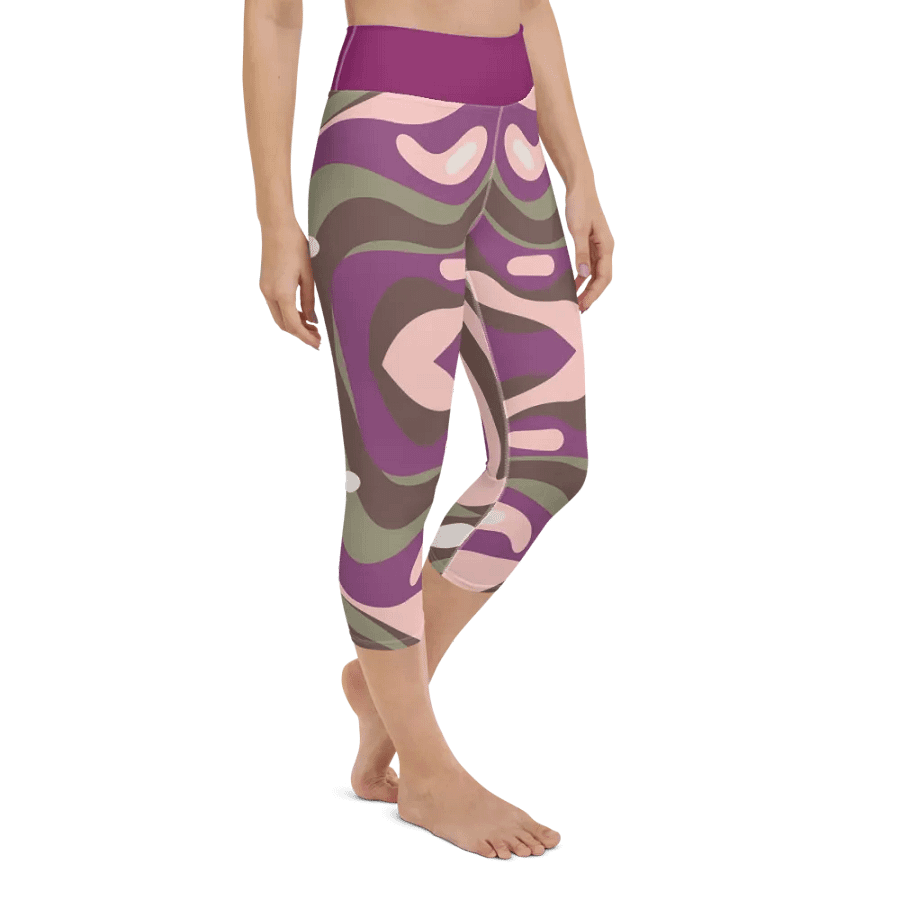 90s-inspired Yoga Capri Leggings – Stretch, Style, and Comfort product image (9)