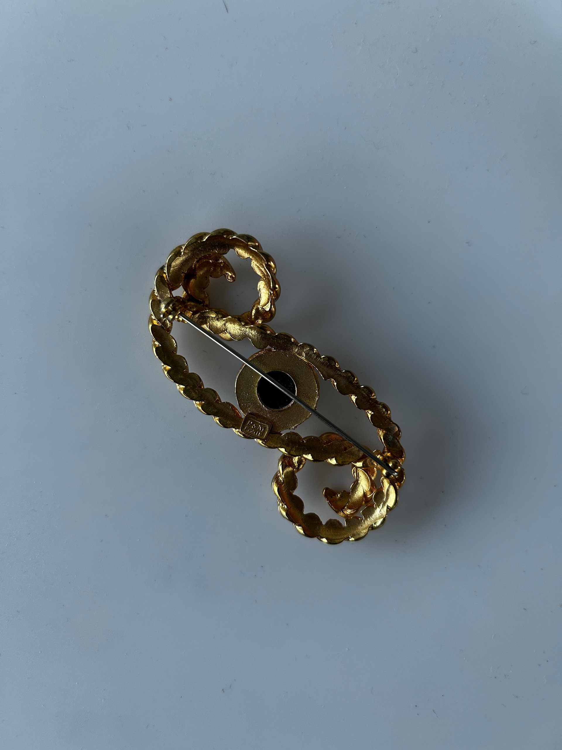 Vintage Gold Tone Rope Twist Cabochon Brooch product image (5)