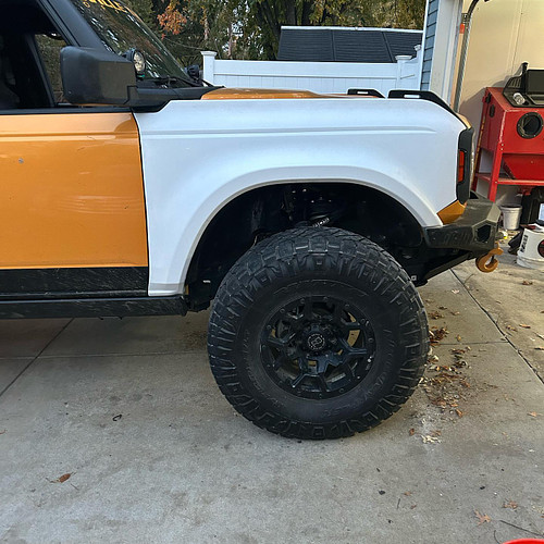 Ok so now if I mess these ADV fenders up I will be sad 😢 They sure are purty 😍

#fordbronco #advfiberglass #bronconation #for...