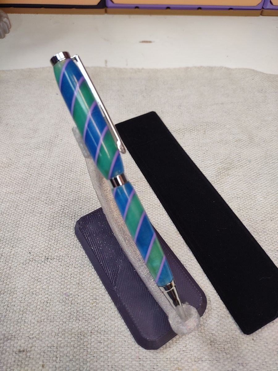 Resin & 3D-Printed Artisan Pen – Bold Diagonal Design - RBSLA3D2 product image (2)