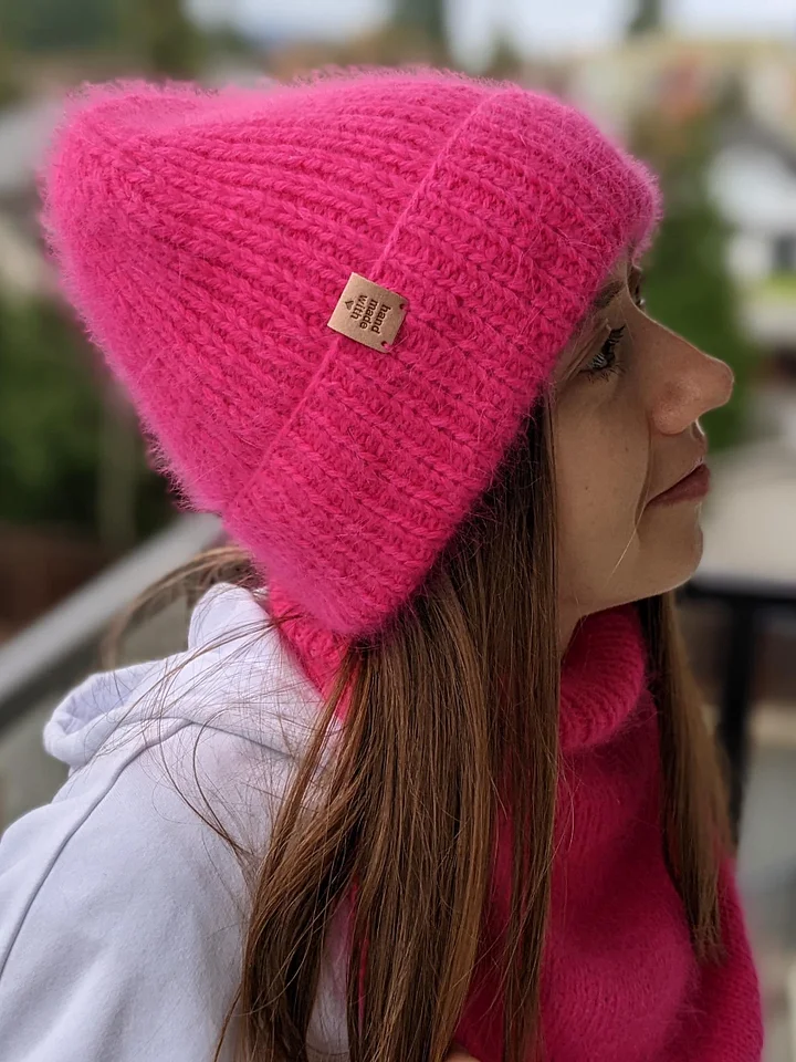 Ribbed Knit Winter Hat Pattern product image (1)