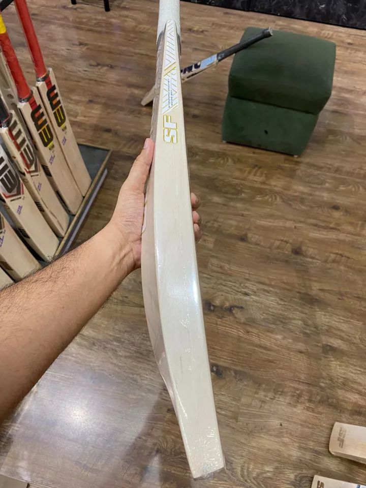 SF REBEL Cricket Bat Brand New 2lb 8oz Lovely Ping Huge 43mm Edges product image (2)