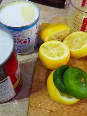 Carlota de Mango: ¡El postre que te obsesionará! 🥭 Ingredientes:  * 3 Mangos  * 4 oz de Queso Crema  * 1 cdta de Vainilla  * 3 Limones  * 1 lata de Leche Condensada  * 1 lata de Leche de Coco  * 2 Paquete de Galletas Marias  * 1 ralladura de limón🍋  #CarlotaDeMango #PostresFaciles #RecetasCaseras #Mango #PostresMexicanos #CocinaEnCasa #RecetasFaciles #ComidaDeliciosa #Foodie #SaboresMexicanos