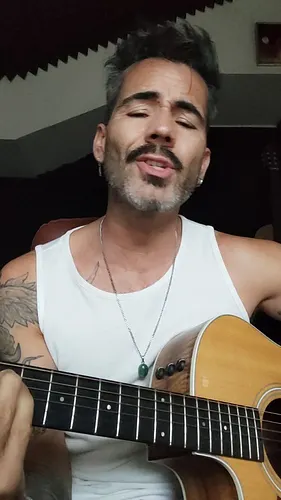 Working on a new EP, this is Take your time!
Some Friends will join me singing this one.
#johnblackwolf #takeurtime