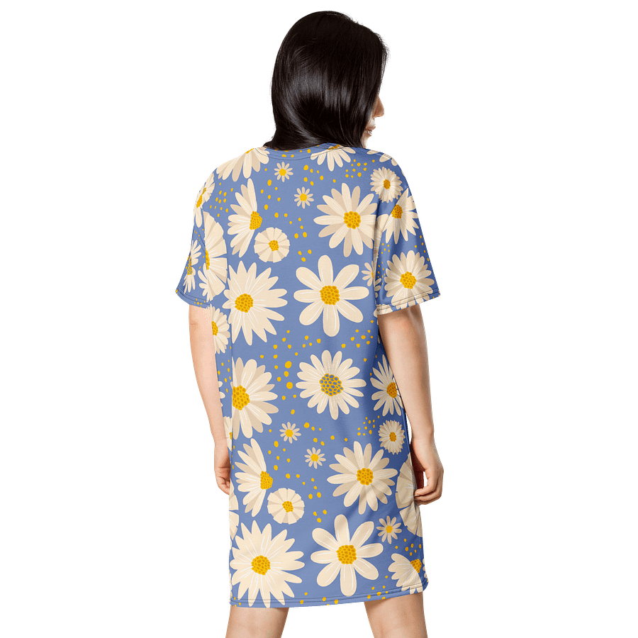 Chic Daisy Print T-Shirt Dress - Oversized Trendy Design | TDSMUSIC.com product image (2)
