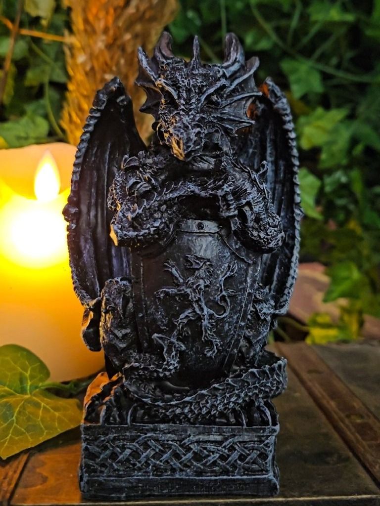 The Armored Kingdom Draconian Shield Guardian of the Realm Drgaon Statue product image (3)