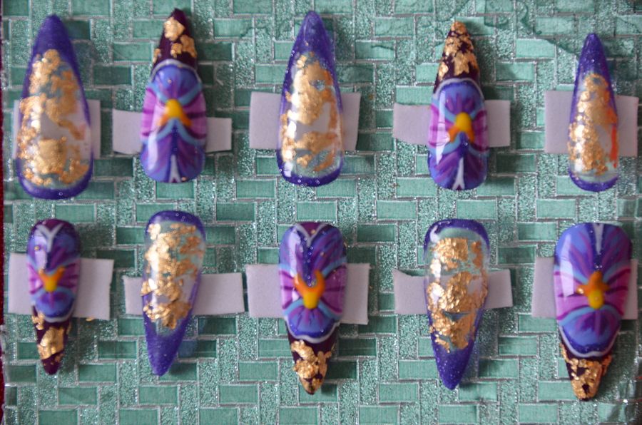 Indigo Gold Orchids Press On Set product image (1)