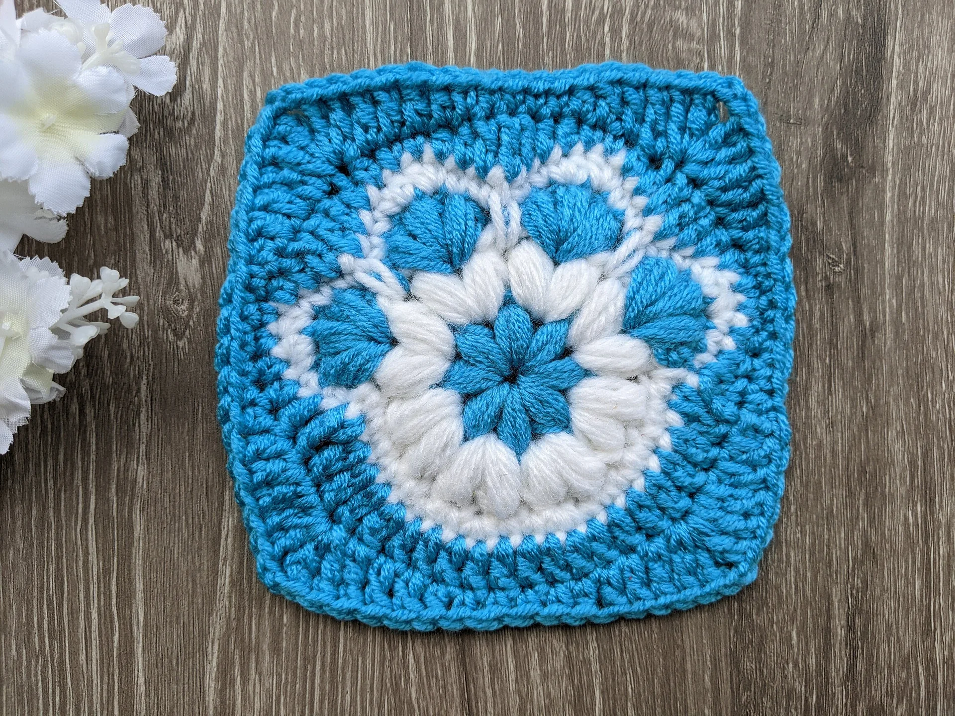 Crochet Paw Print Granny Square Pattern product image (4)