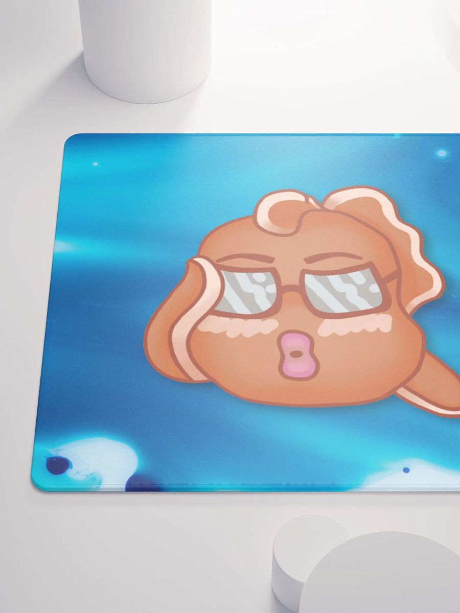Expert Goldfish Mousepad With Background product image (6)