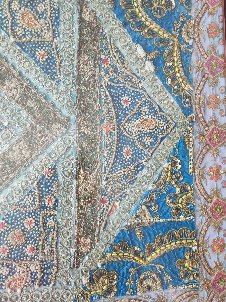 Magnifica, única e rara tela bordada indiana, Luxuosa arte indiana, tela requintada product image (9)