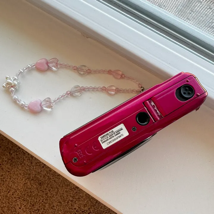 Samsung PL55 - Cherry Red preloved product image (2)