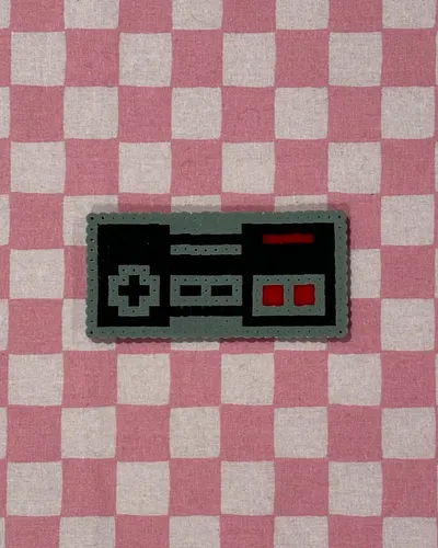 Perler Nintendo NES Controller 👾
.
.
.
#nintendones #perler #fusebeads #perlerbeads #perlerart #nintendo