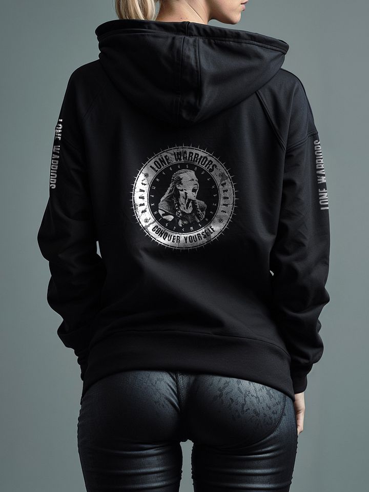 War Screaming shield maiden product image (2)
