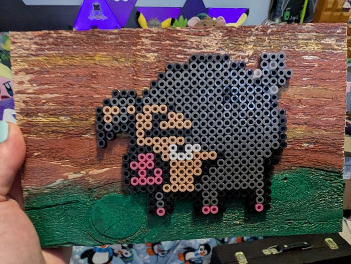 LeChonk Perler Wallhanging product image (1)